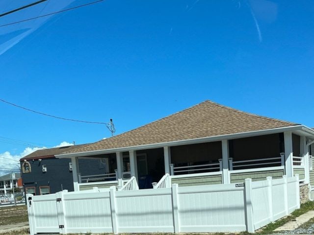 Considering a Front Yard Fence? Do You Know the Appropriate Height for Yard Fences in Your Area?