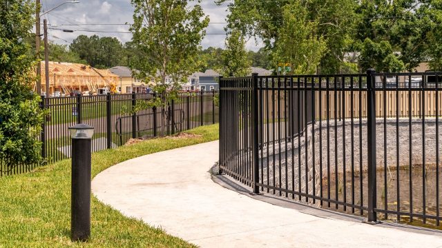 guilderland commercial fence builders