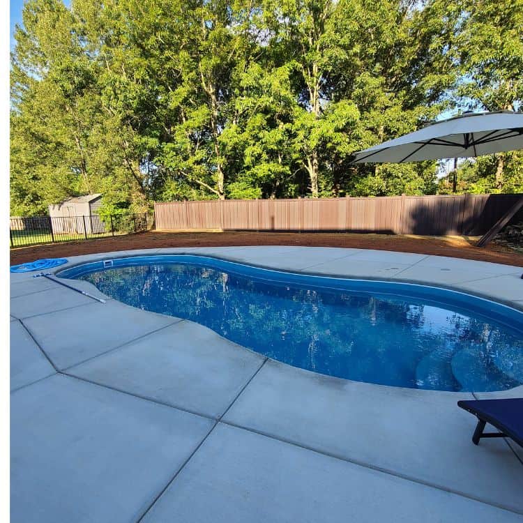 Matthews Backyard Fence Builder (750 x 750 px) (1) matthews fence company