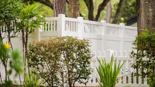 Vinyl Fence contractors Delaware