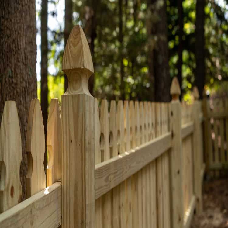 colonial fence company