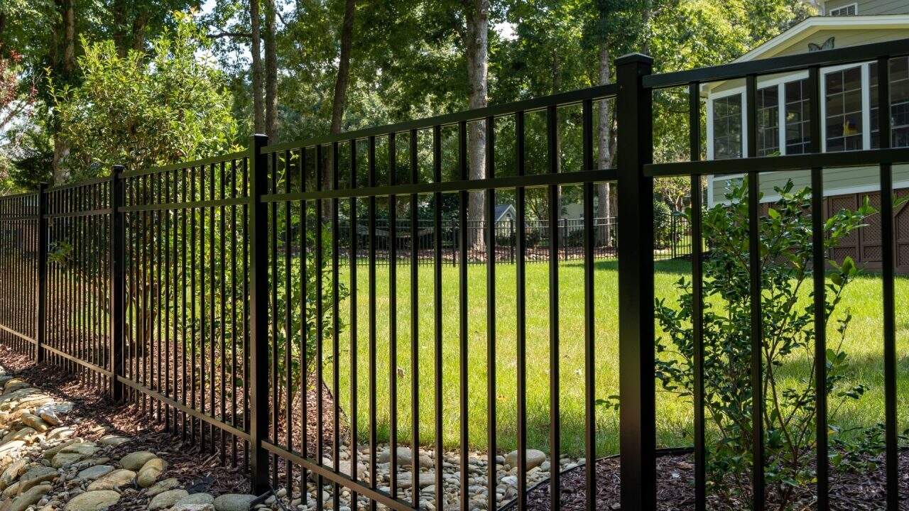 Fence building company near me