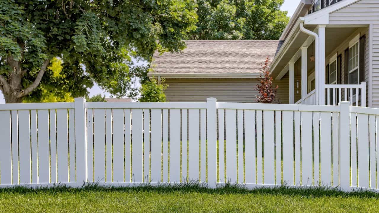 Best vinyl fence