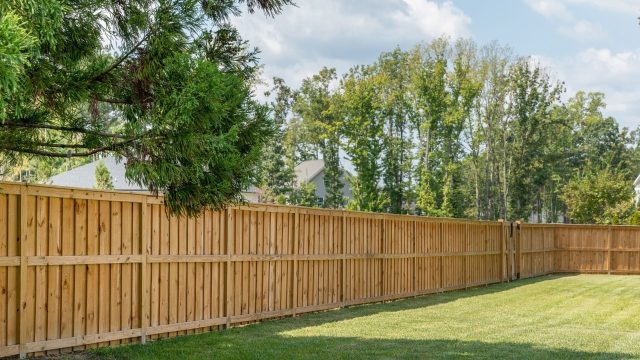 Fence Contractors in Dublin – The Key to Attracting and Retaining Good Tenants