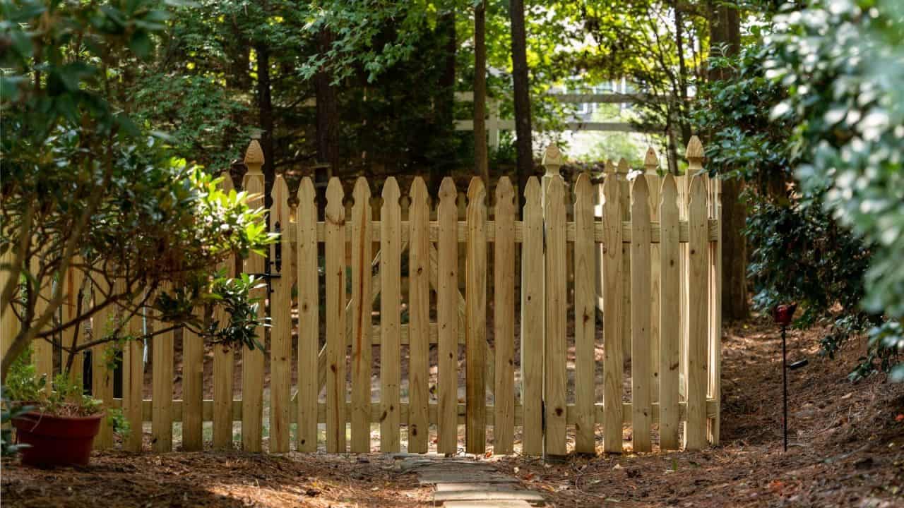 Fence finance