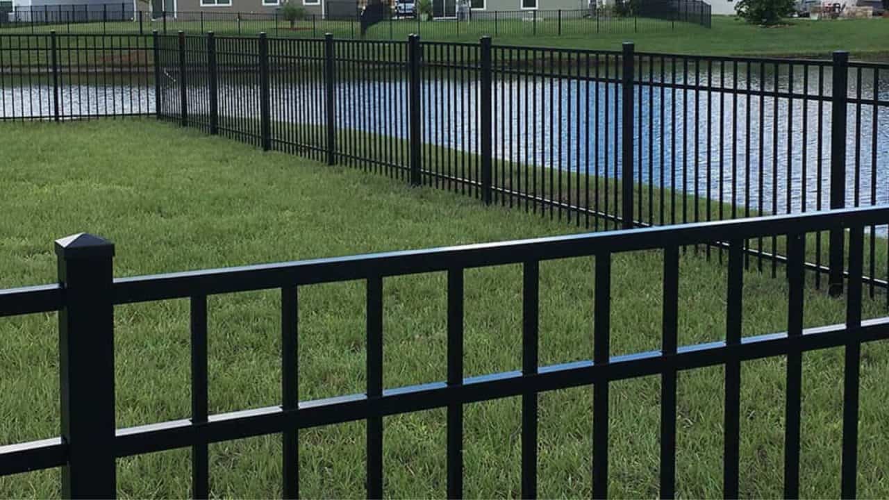 Aluminum fence builder nearby